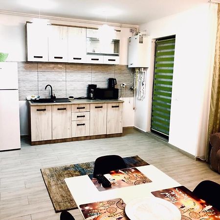 Apartament Kazeboo Mamaia Appartamento Năvodari Esterno foto