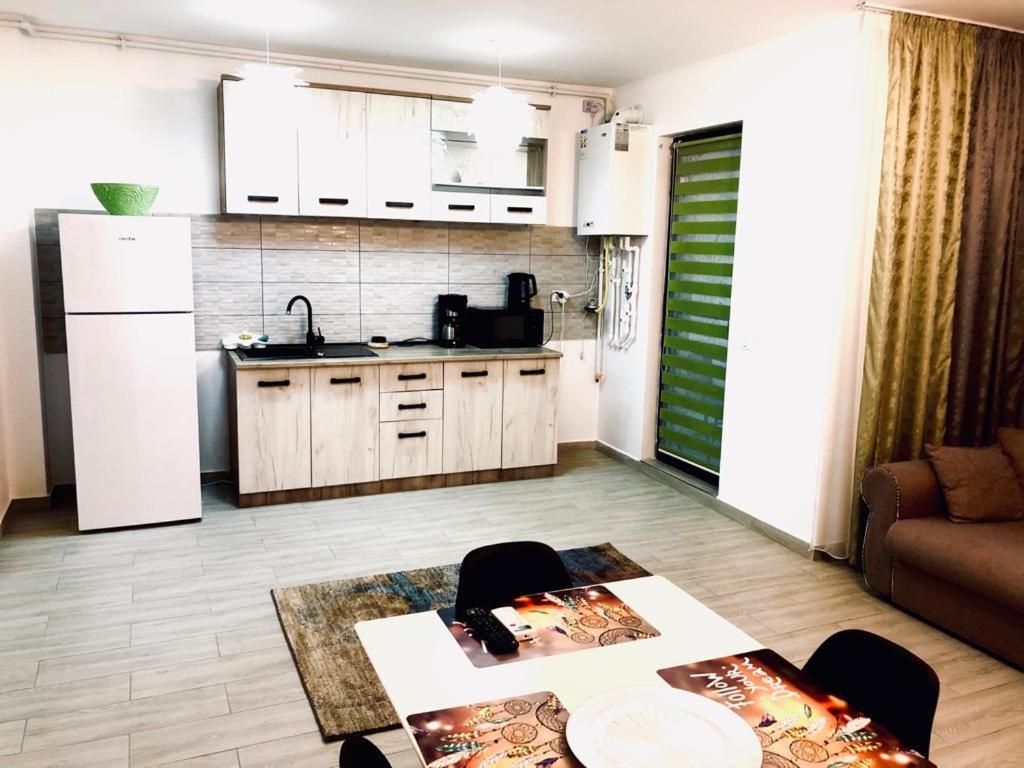 Apartament Kazeboo Mamaia Appartamento Năvodari Esterno foto